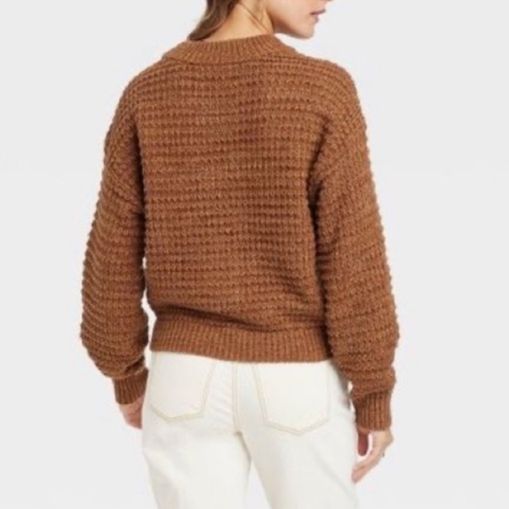 Universal Thread Women's Brown Crew Neck Sweater - image 2